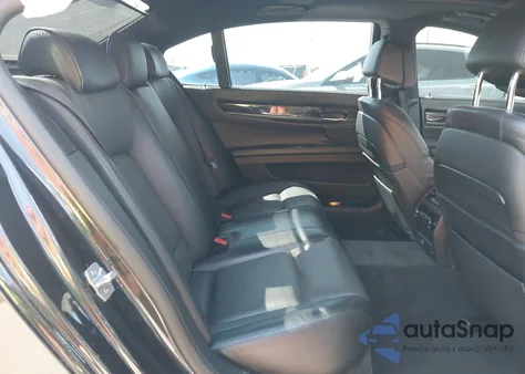 2014 BMW Alpina B7 z USA, uszkodzony, nr VIN WBAYE8C58ED134844